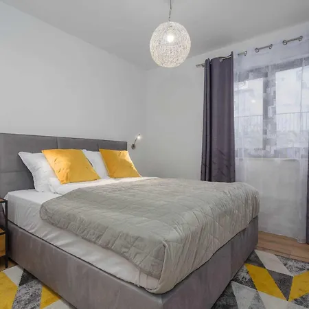 Apartamento Luxury Beachfront Krk With Terrace Krk Town